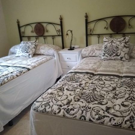 Apartamento Turistico La Victoria Trujillo Extérieur photo